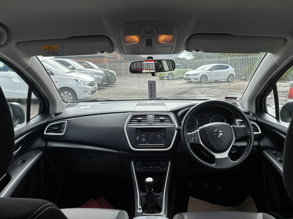 Suzuki SX4 S Cross Sz5 White #24