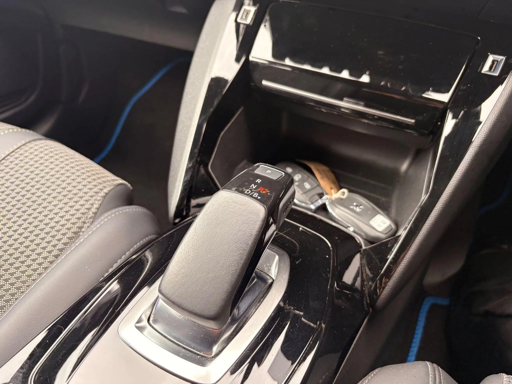 Peugeot e-208 208 Gt Premium Ev Grey #12