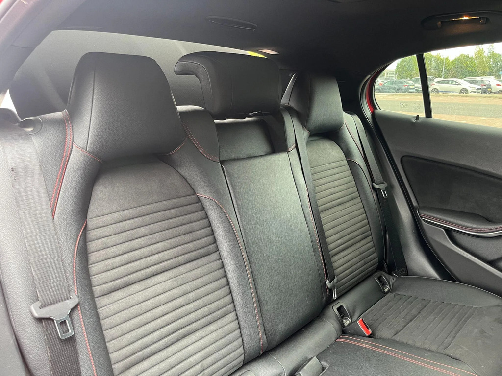 Mercedes-Benz GLA Class Gla 180 Amg Line Edition #14