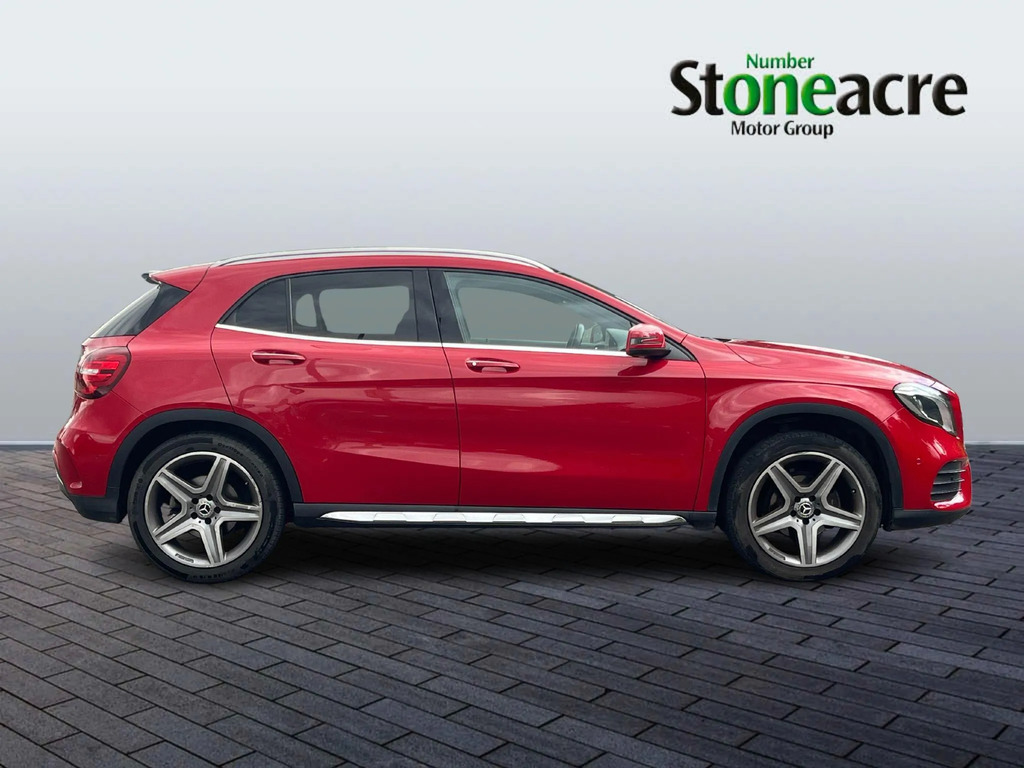 Mercedes-Benz GLA Class Gla 180 Amg Line Edition #8