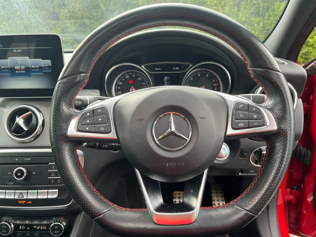 Mercedes-Benz GLA Class Gla 180 Amg Line Edition #15