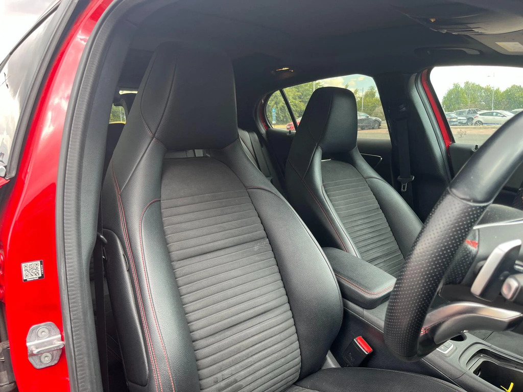 Mercedes-Benz GLA Class Gla 180 Amg Line Edition #13