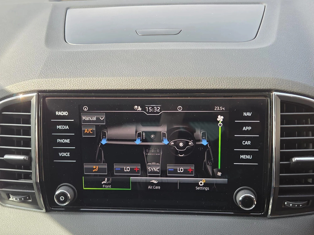 Skoda Karoq 1.5 Tsi Se Technology Blue #11