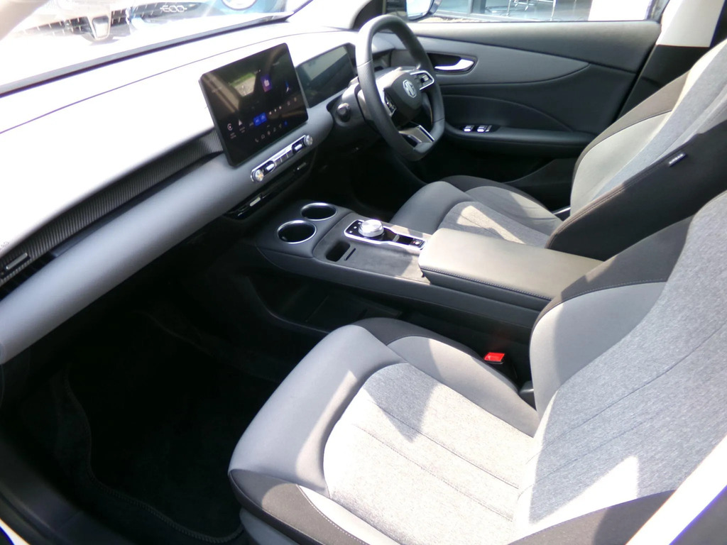 MG MGS5 49Kwh Se Suv 170 Ps Silver #11