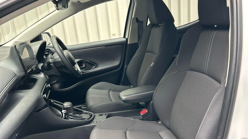 Toyota Yaris Icon Green #14