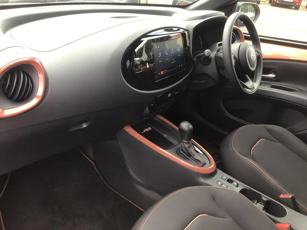 Toyota Aygo X 1.5H 49Kwh Design Cvt Euro 6 Ss #5