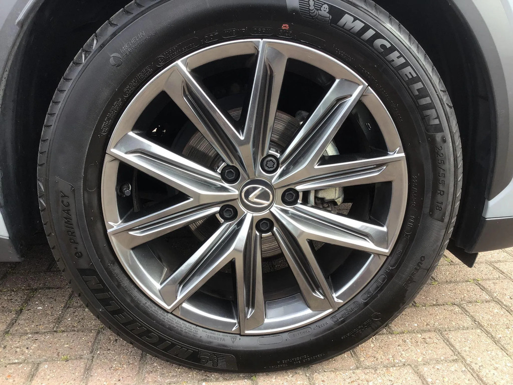 Lexus LBX 1.5 Vvt-ie Premium Plus Suv Hybrid E-cv Red #9