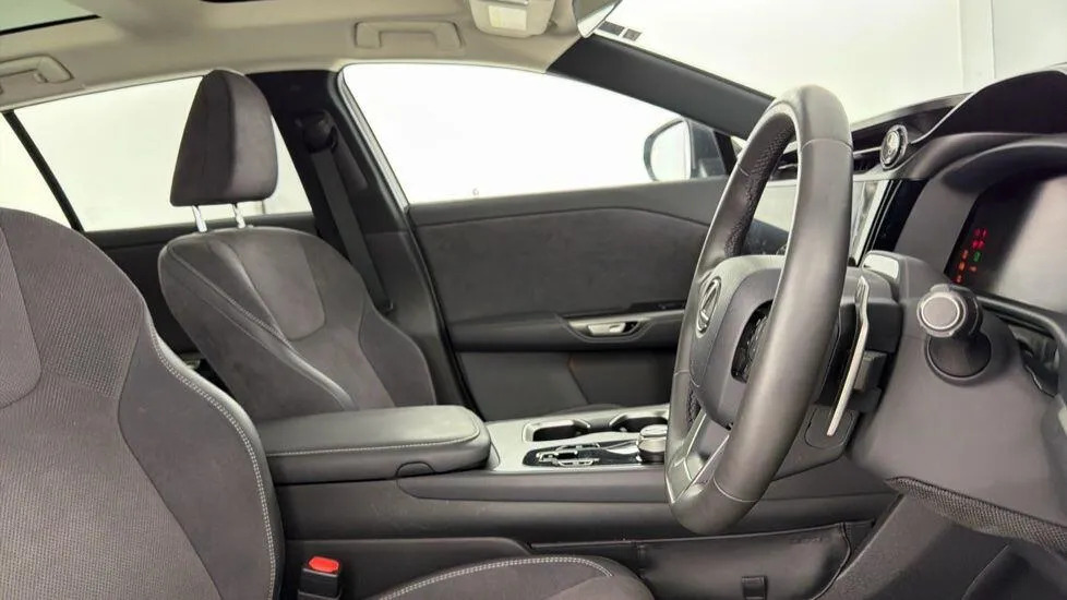 Lexus RZ 450E 71.4Kwh Takumi Direct4 Black #25