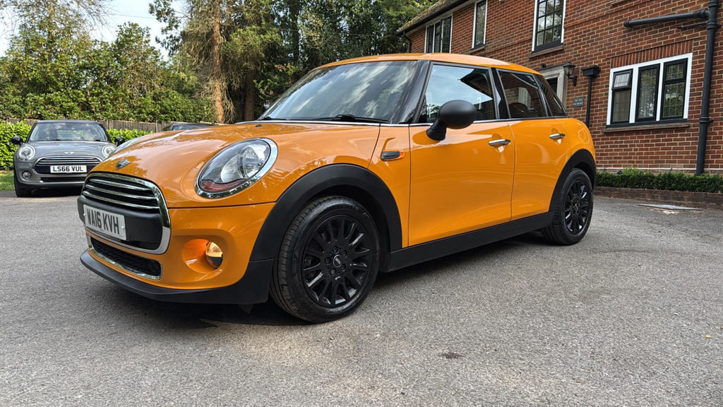 Mini Hatch 1.2 One Euro 6 Ss #2