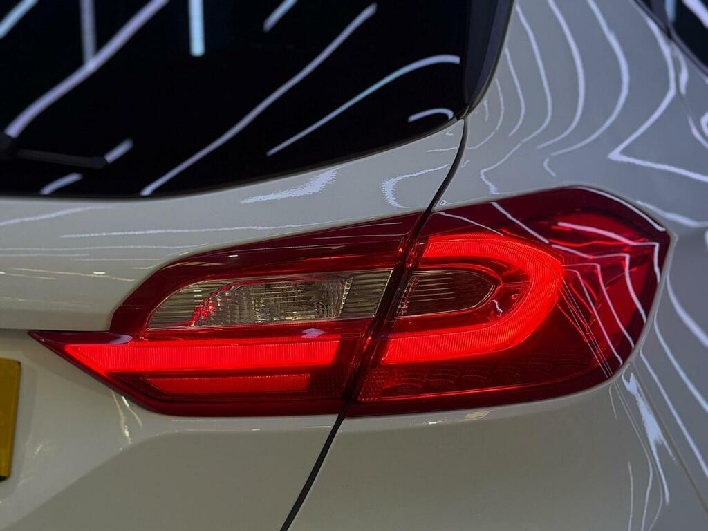 Ford Fiesta Trend Red #7