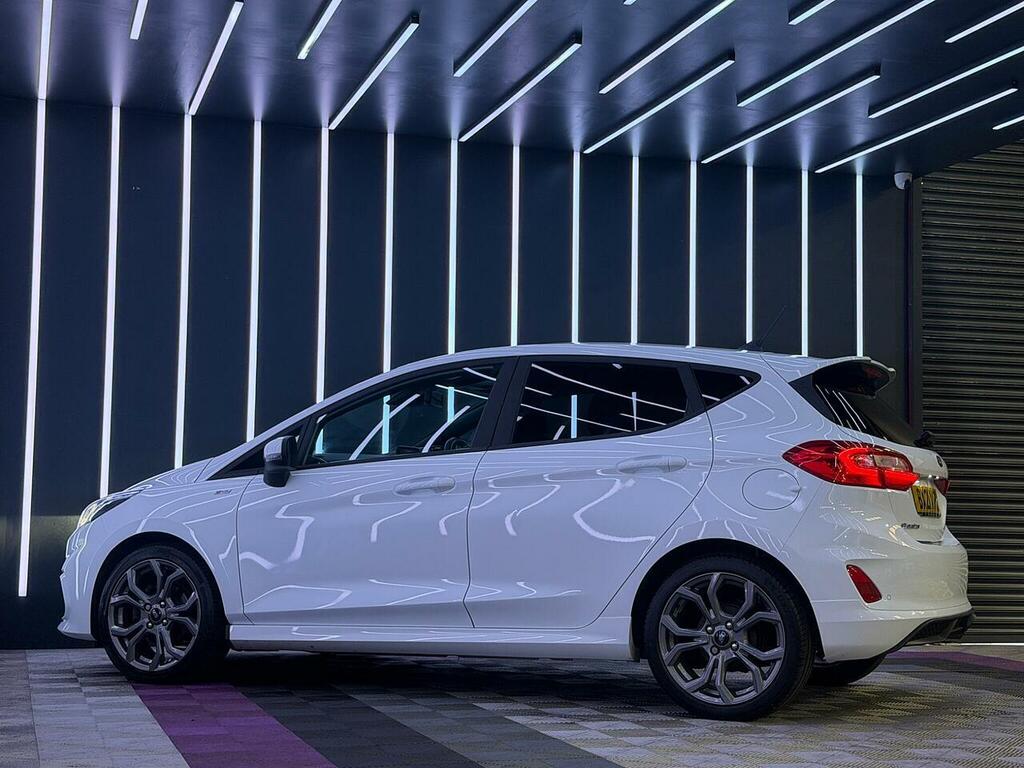 Ford Fiesta Trend Red #11