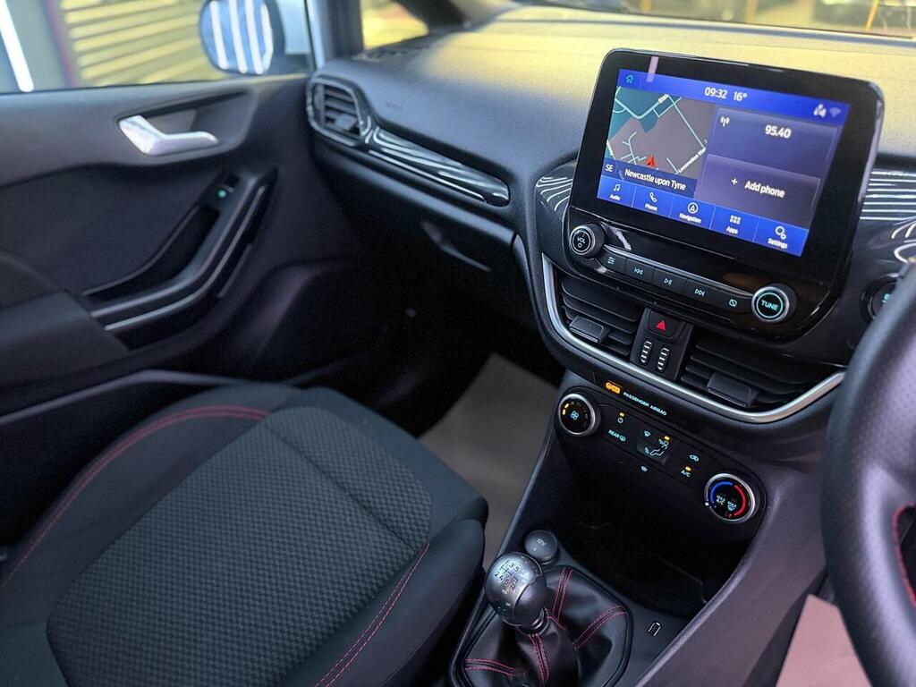 Ford Fiesta Trend Red #38