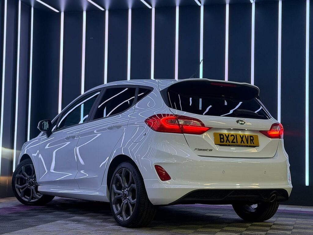 Ford Fiesta Trend Red #17