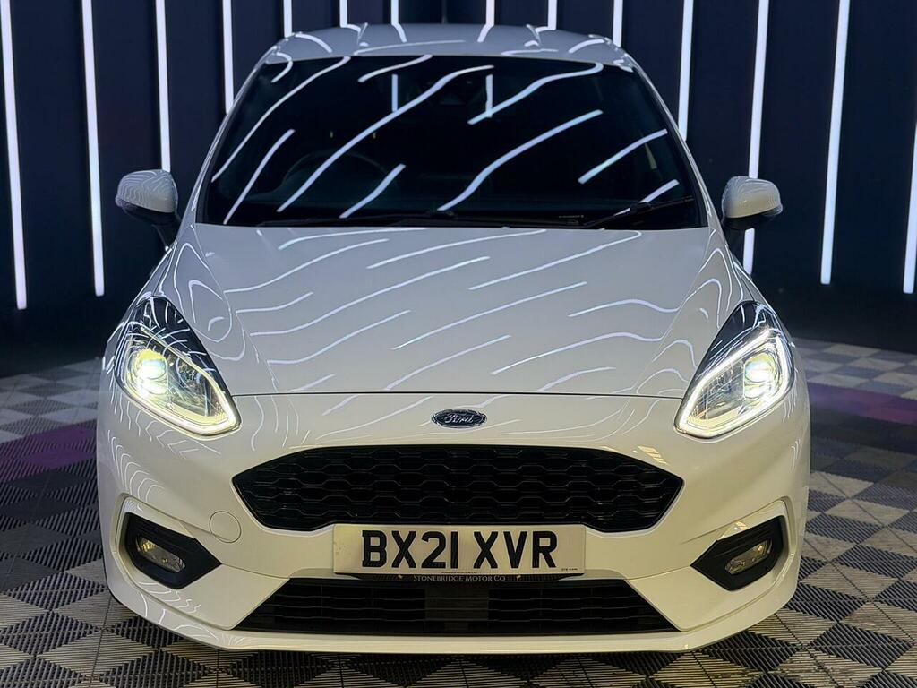 Ford Fiesta Trend Red #19