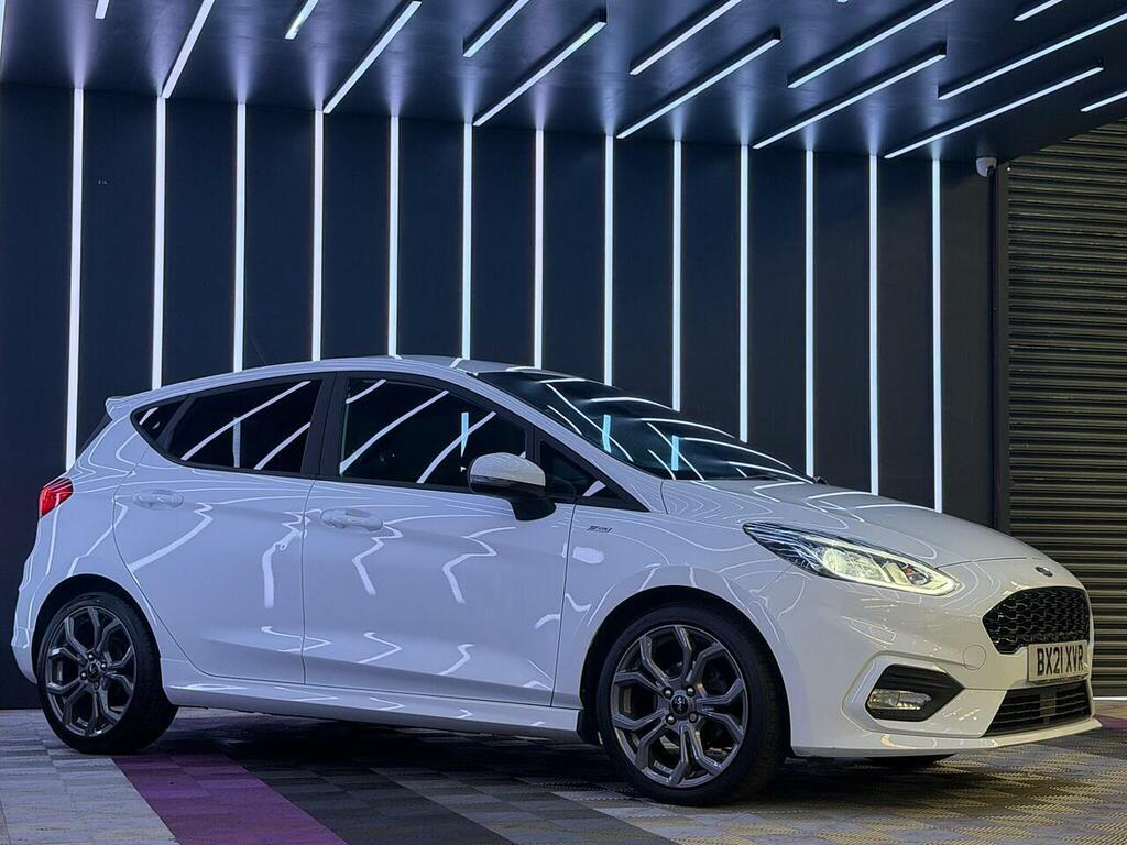 Ford Fiesta Trend Red #18