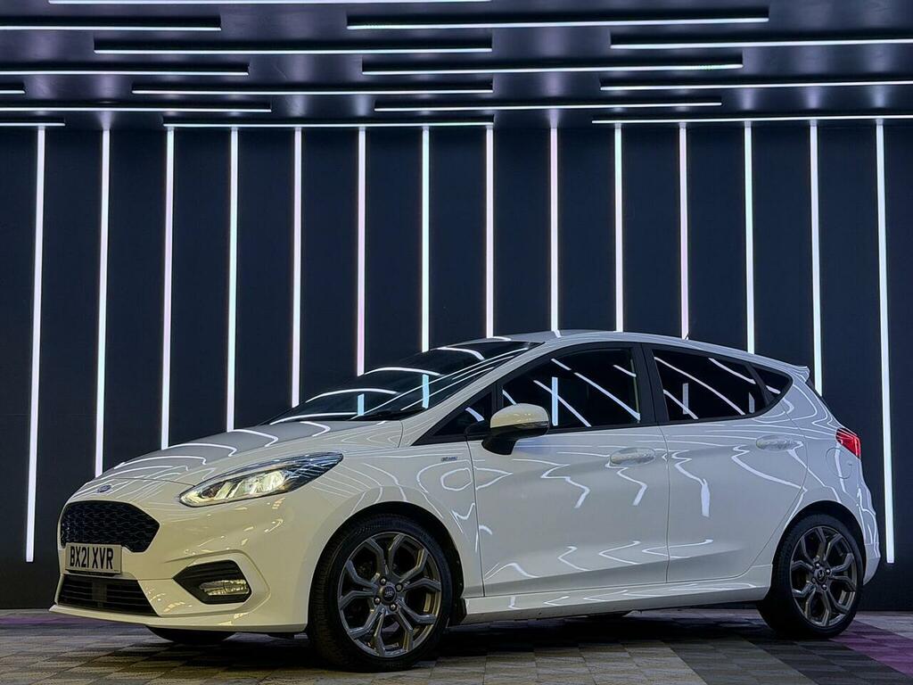 Ford Fiesta Trend Red #22