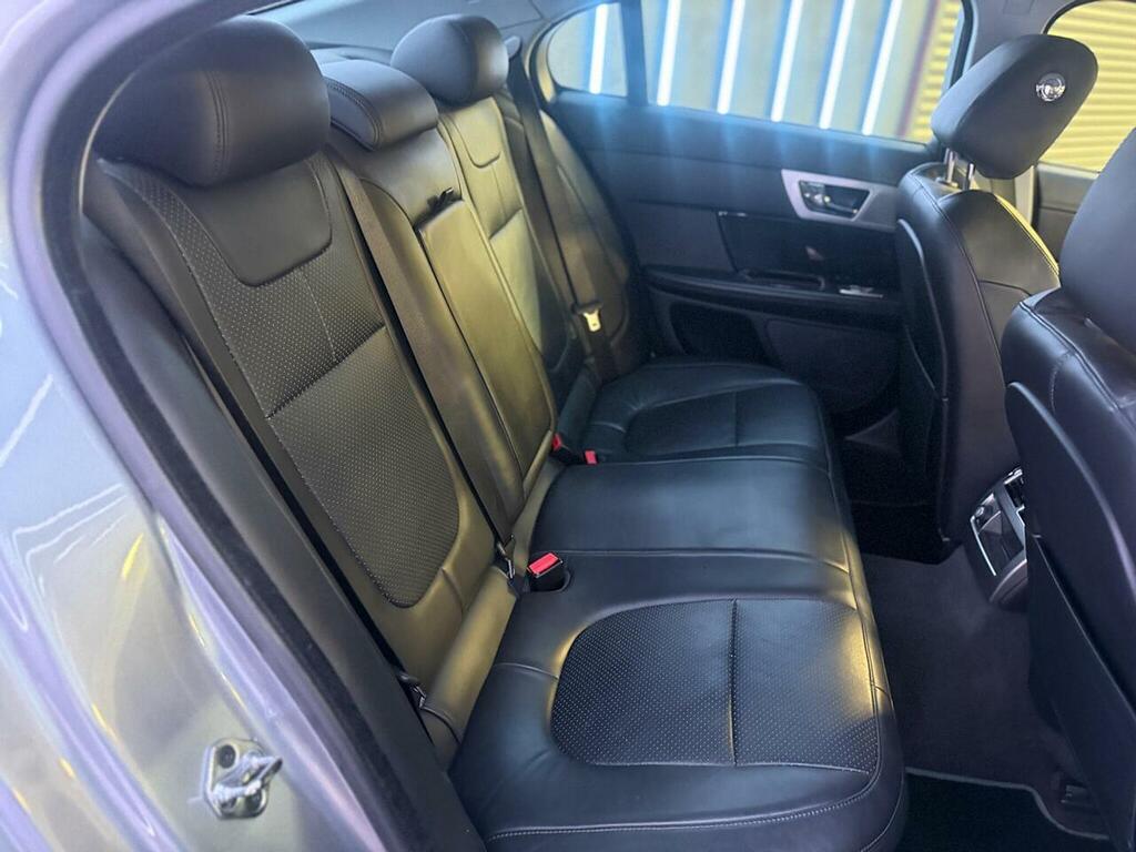 Jaguar XF Luxury Red #32