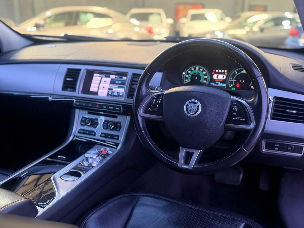 Jaguar XF Luxury Red #35