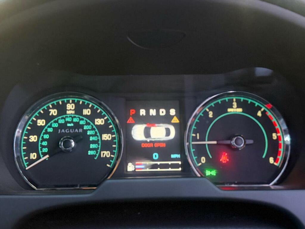 Jaguar XF Luxury Red #40