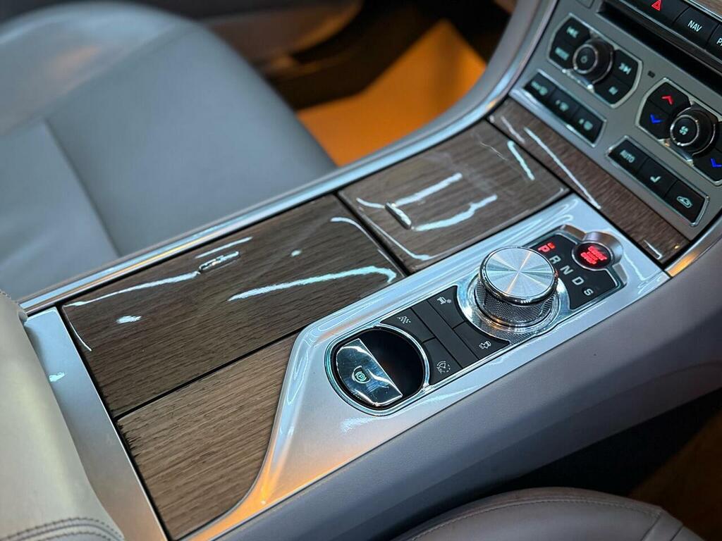 Jaguar XF Saloon 2.2 Green #47