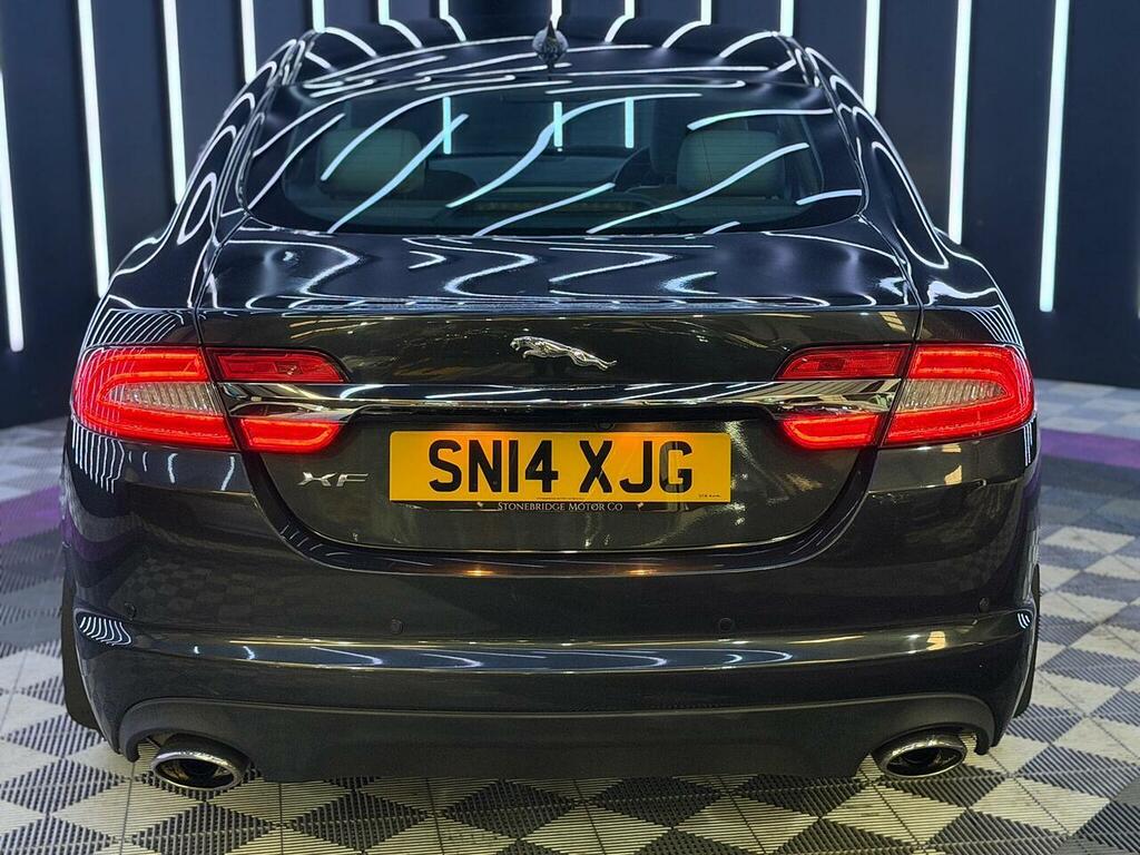 Jaguar XF Saloon 2.2 Green #13