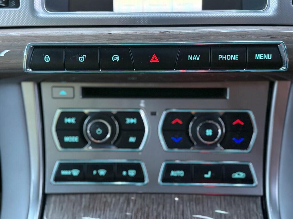 Jaguar XF Saloon 2.2 Green #44