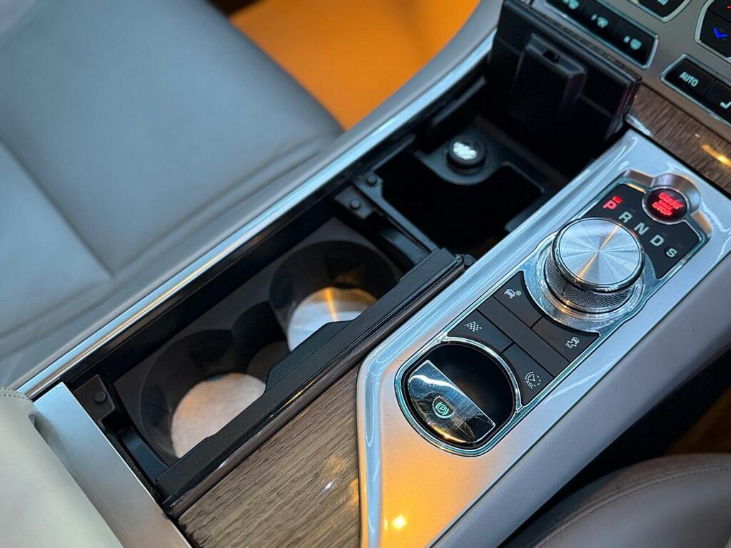 Jaguar XF Saloon 2.2 Green #48