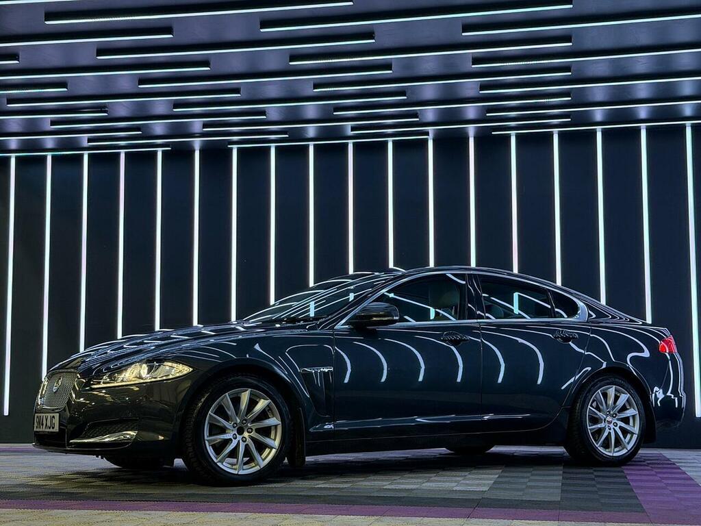 Jaguar XF Saloon 2.2 Green #8