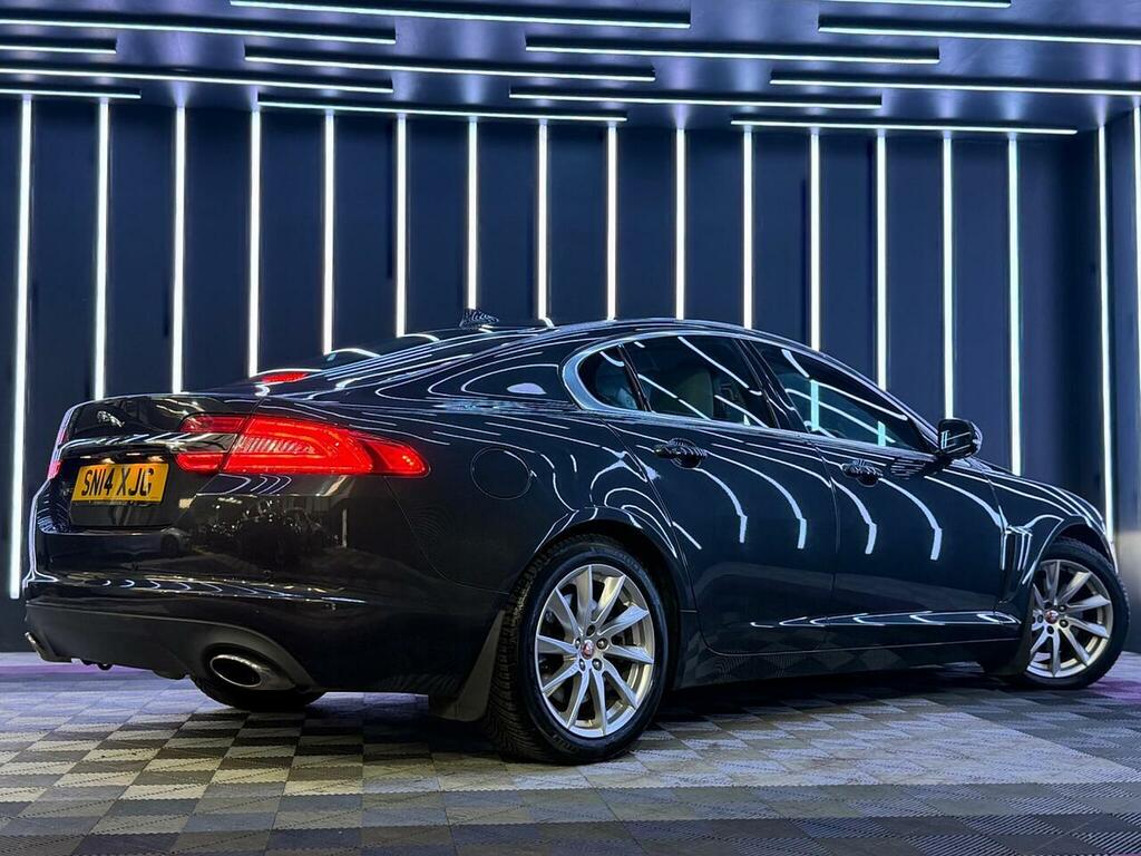Jaguar XF Saloon 2.2 Green #14