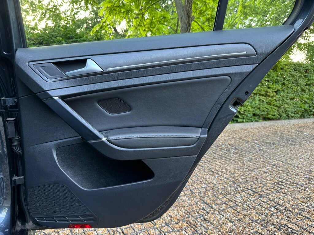 Volkswagen e-Golf 99Kw E-golf 35Kwh Black #56
