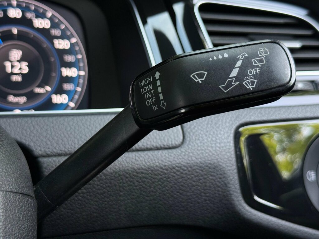 Volkswagen e-Golf 99Kw E-golf 35Kwh Black #37