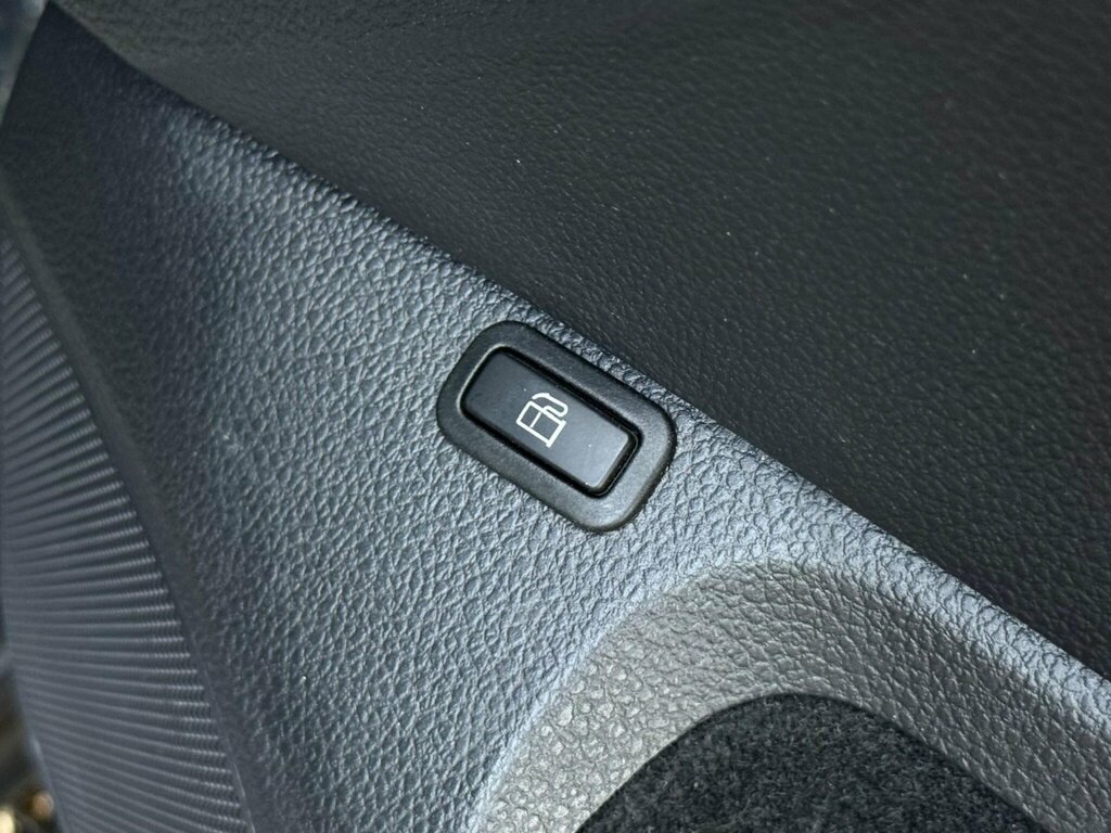 Volkswagen e-Golf 99Kw E-golf 35Kwh Black #52