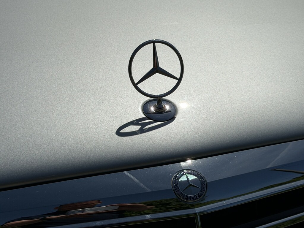 Mercedes-Benz E Class E Class Blue #33