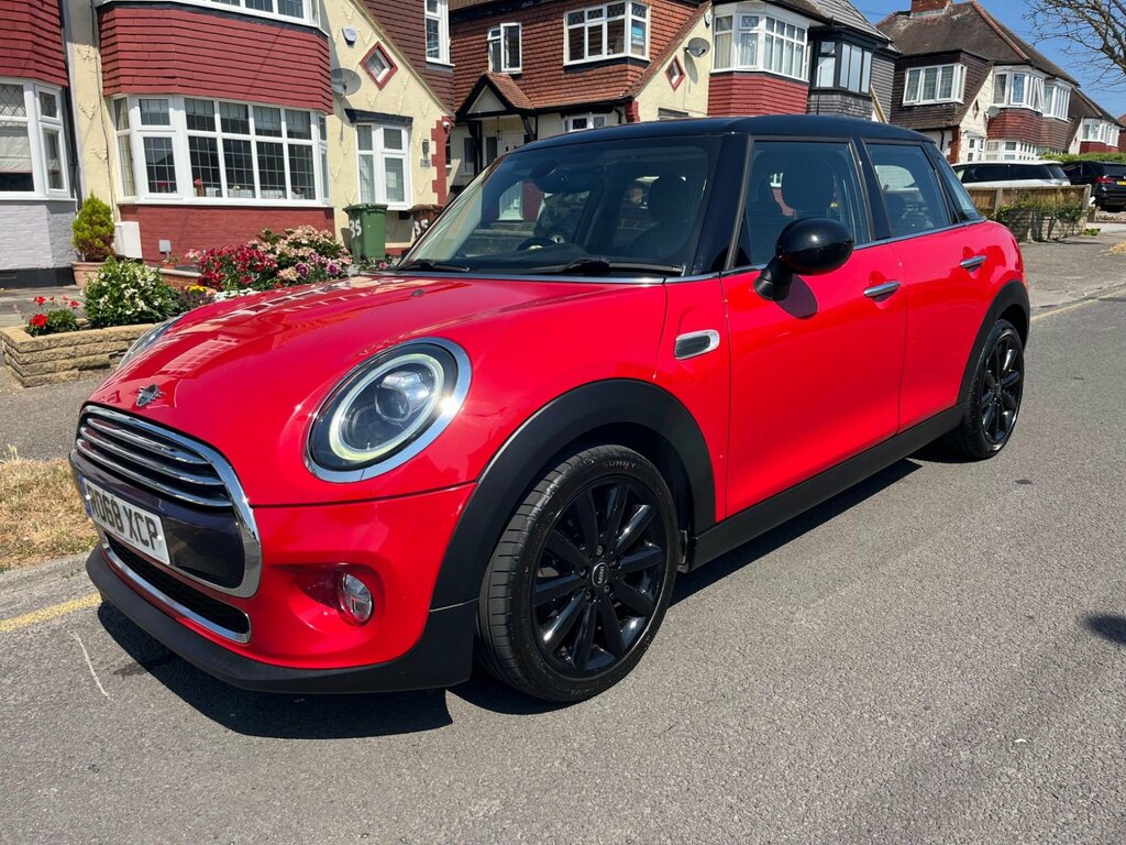 Mini Hatch 1.5 Cooper Steptronic Euro 6 Ss Red