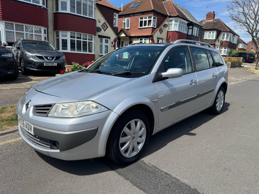 Renault Megane 1.6 Vvt Dynamique Silver