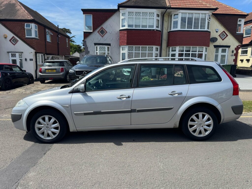 Renault Megane 1.6 Vvt Dynamique Silver #4