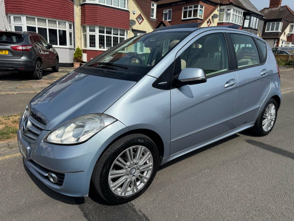 Mercedes-Benz A Class 1.5 A160 Elegance Se Cvt Blue