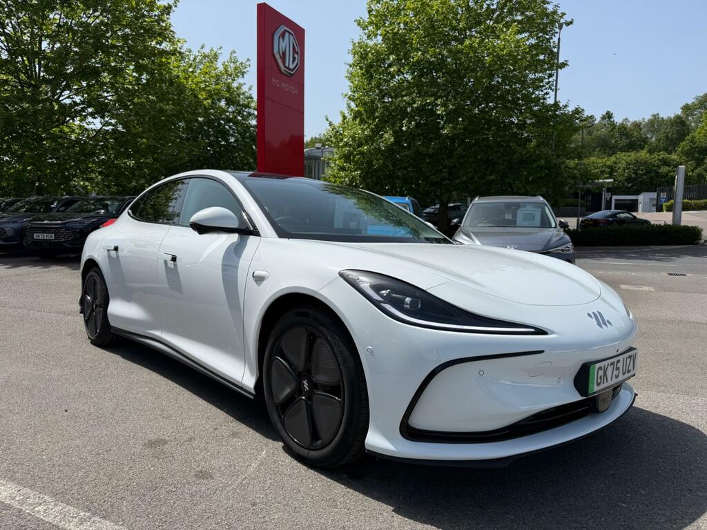 MG IM5 217Kw Standard Range 75Kwh White