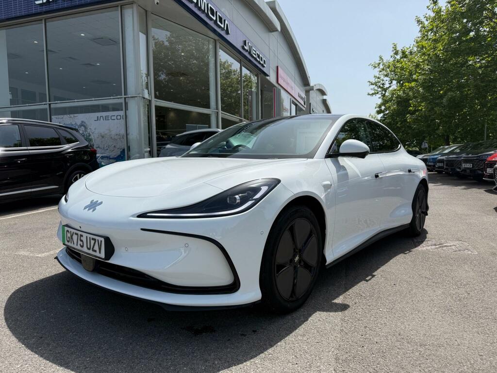 MG IM5 217Kw Standard Range 75Kwh GK75UZV White #3