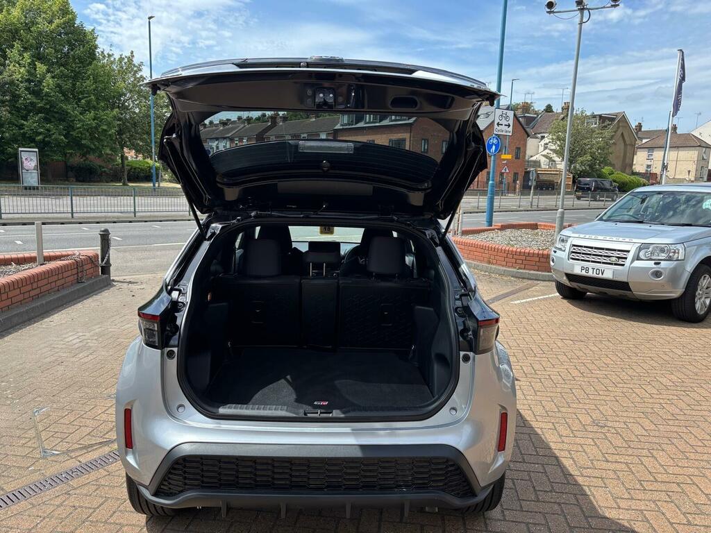 Toyota Yaris Cross 1.5 Hybrid 130 Gr Sport Cvt GJ75KRE Silver #6