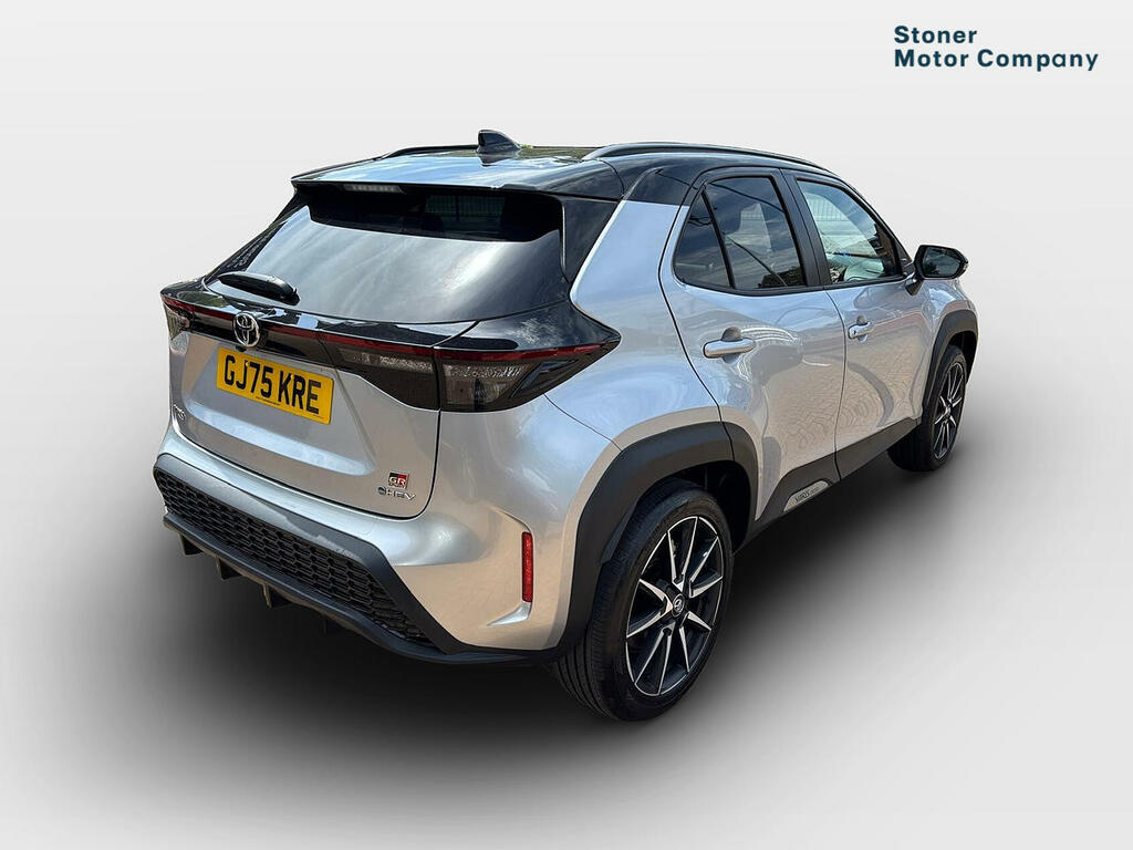 Toyota Yaris Cross 1.5 Hybrid 130 Gr Sport Cvt GJ75KRE Silver #3