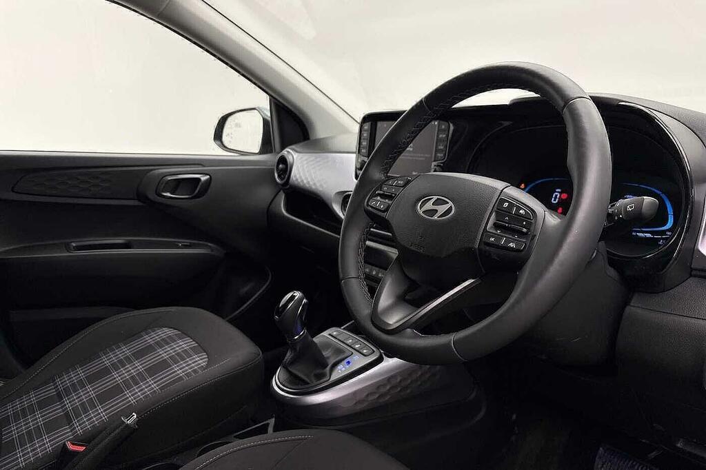 Hyundai I10 1.2 79 Premium Nav EN25TKA Green #6