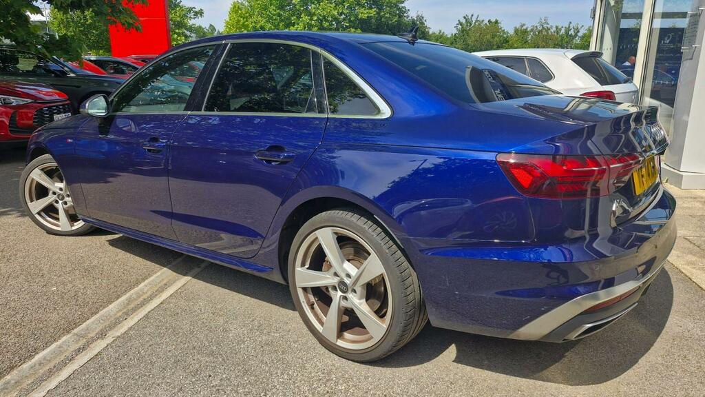 Audi A4 2.0 Tfsi 40 S Line S Tronic Euro 6 Ss YT74XNP Blue #4