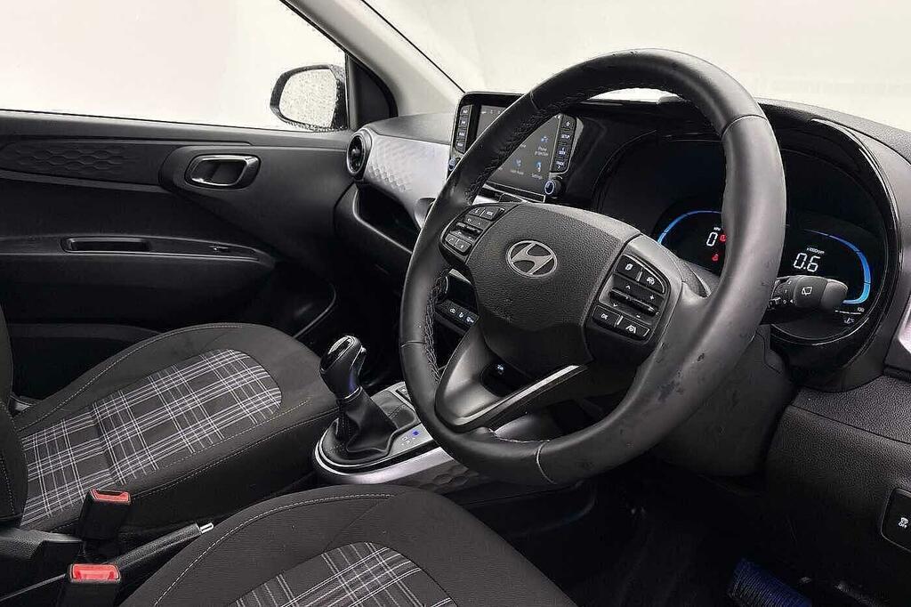 Hyundai I10 1.2 79 Premium Nav EN25LHY Black #6