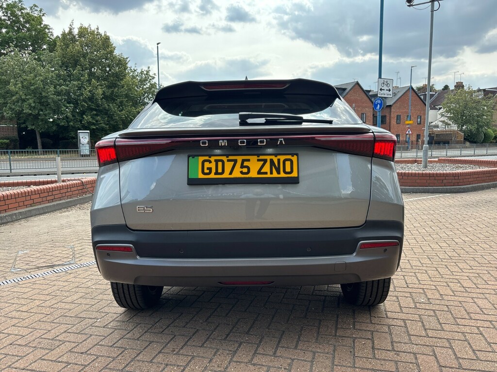Omoda E5 155Kw Knight 61Kwh Silver #4
