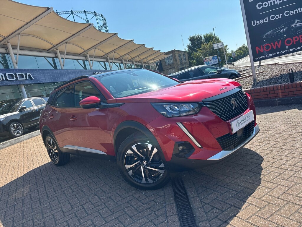 Peugeot 2008 1.2 Puretech Allure Red