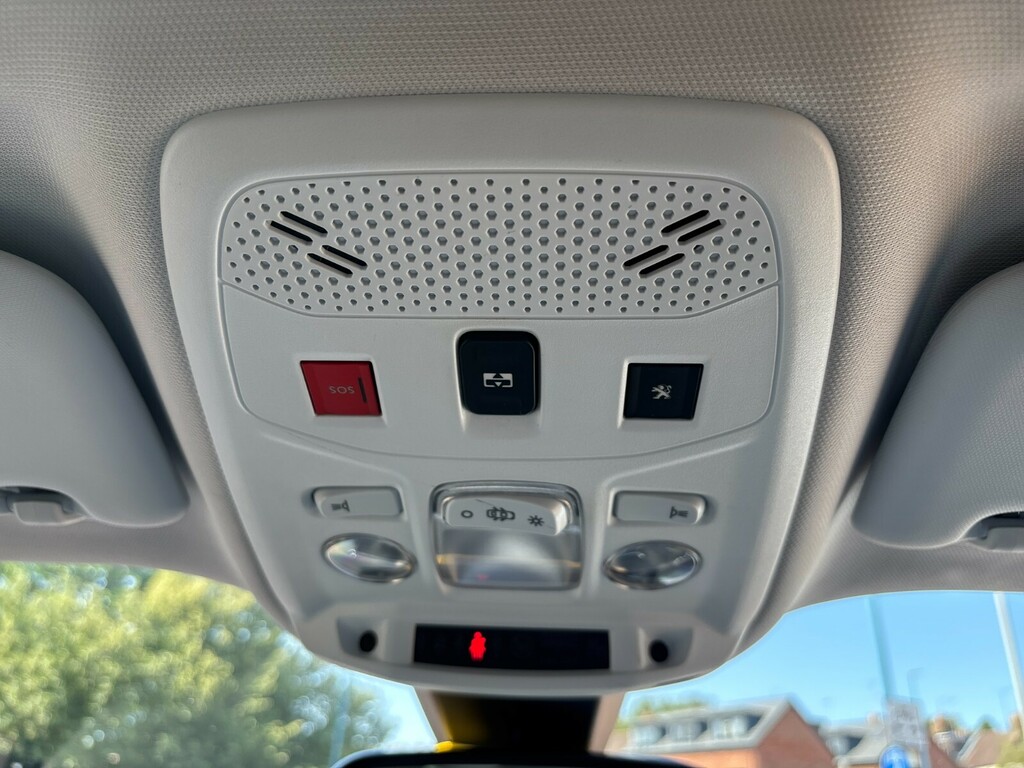 Peugeot 2008 Red #26