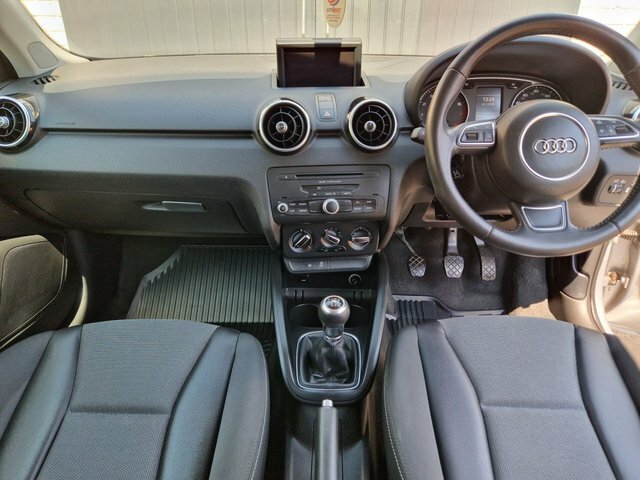 Audi A1 1.4 Tfsi Sport Hatchback Euro 5 Silver #6