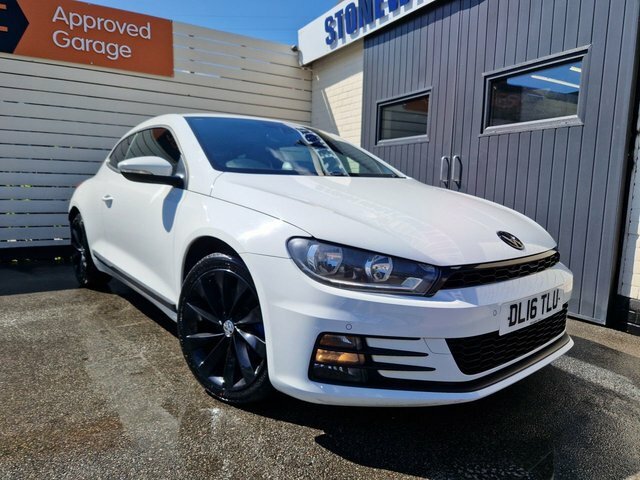 Volkswagen Scirocco 2.0 Tsi Bluemotion Tech Gt Hatchback Ma White