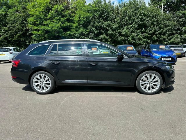 Skoda Superb 1.5 Tsi Act Se Black #4